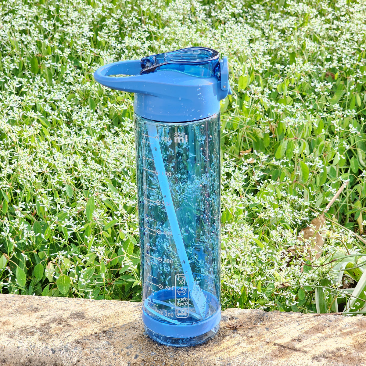 Water bottle sporty