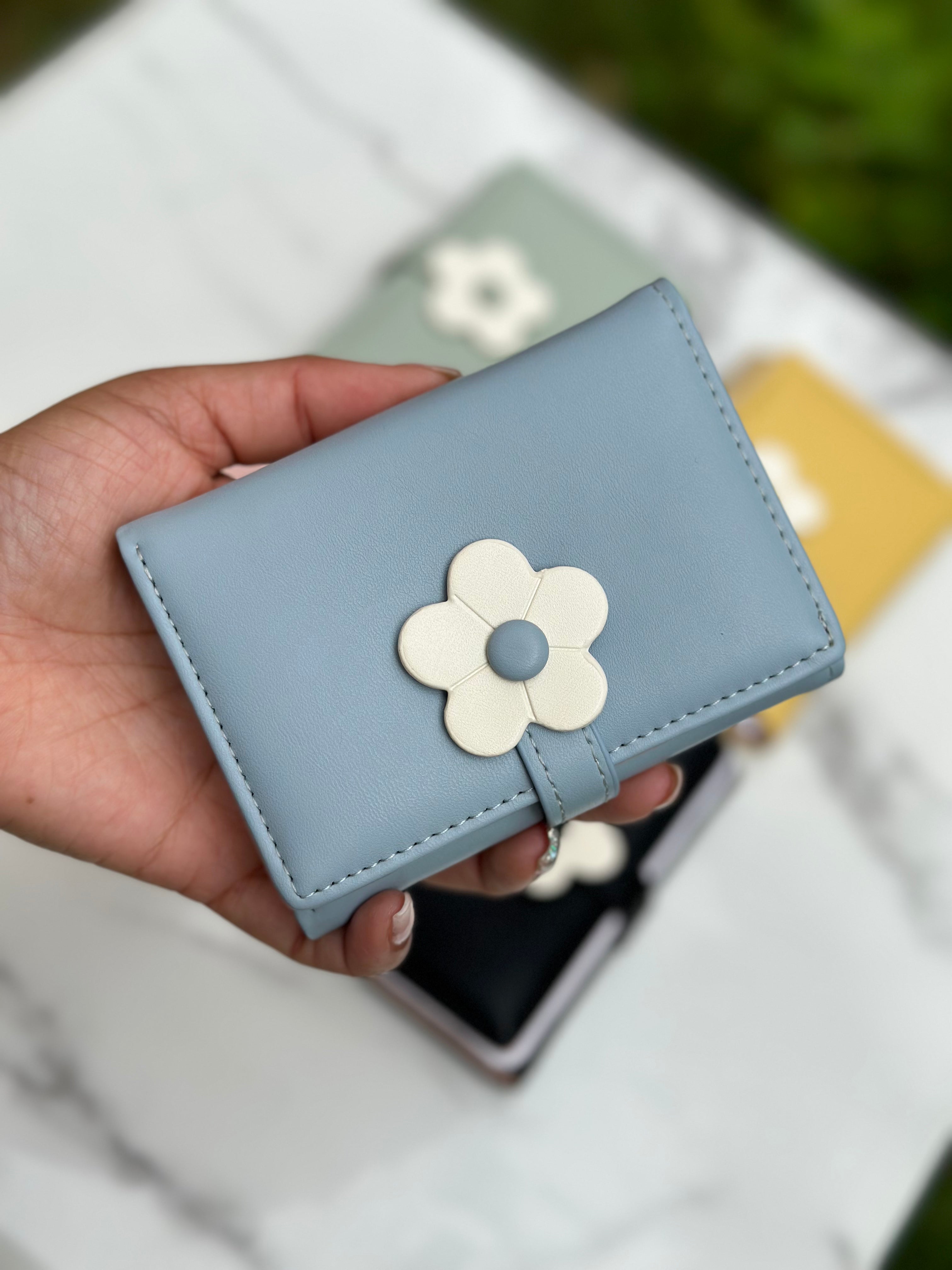 Wallet flower 🌸 mini wallet