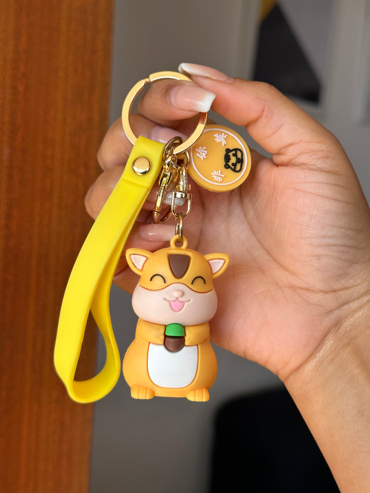 Key holder yellow cartoon cat sitting