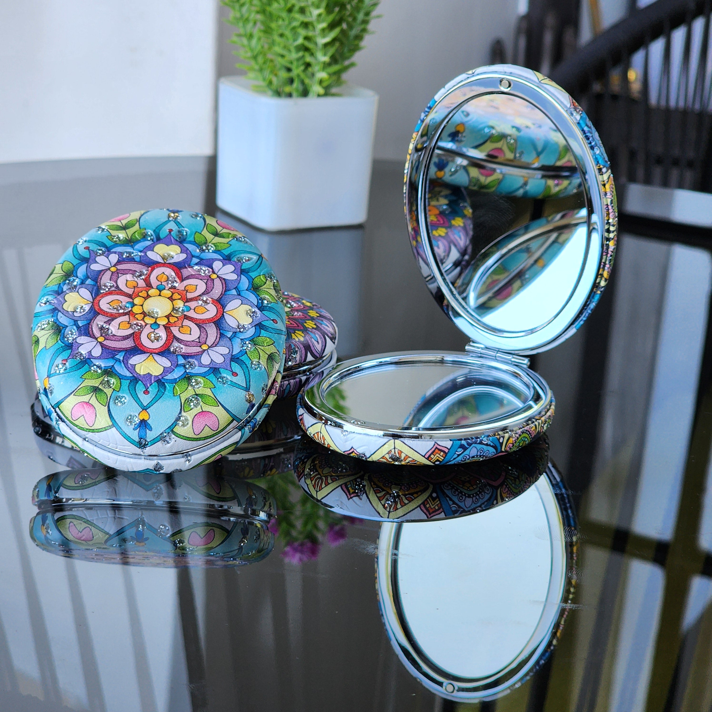 Oval Compact Mirror Round Traveling Portable Pocket Mirror for Girls, Men, and Women Mini Mix Glitter 1X/2X Magnifying Round Metal Pocket Makeup Mirror, Small Mirror (Multi-Design)