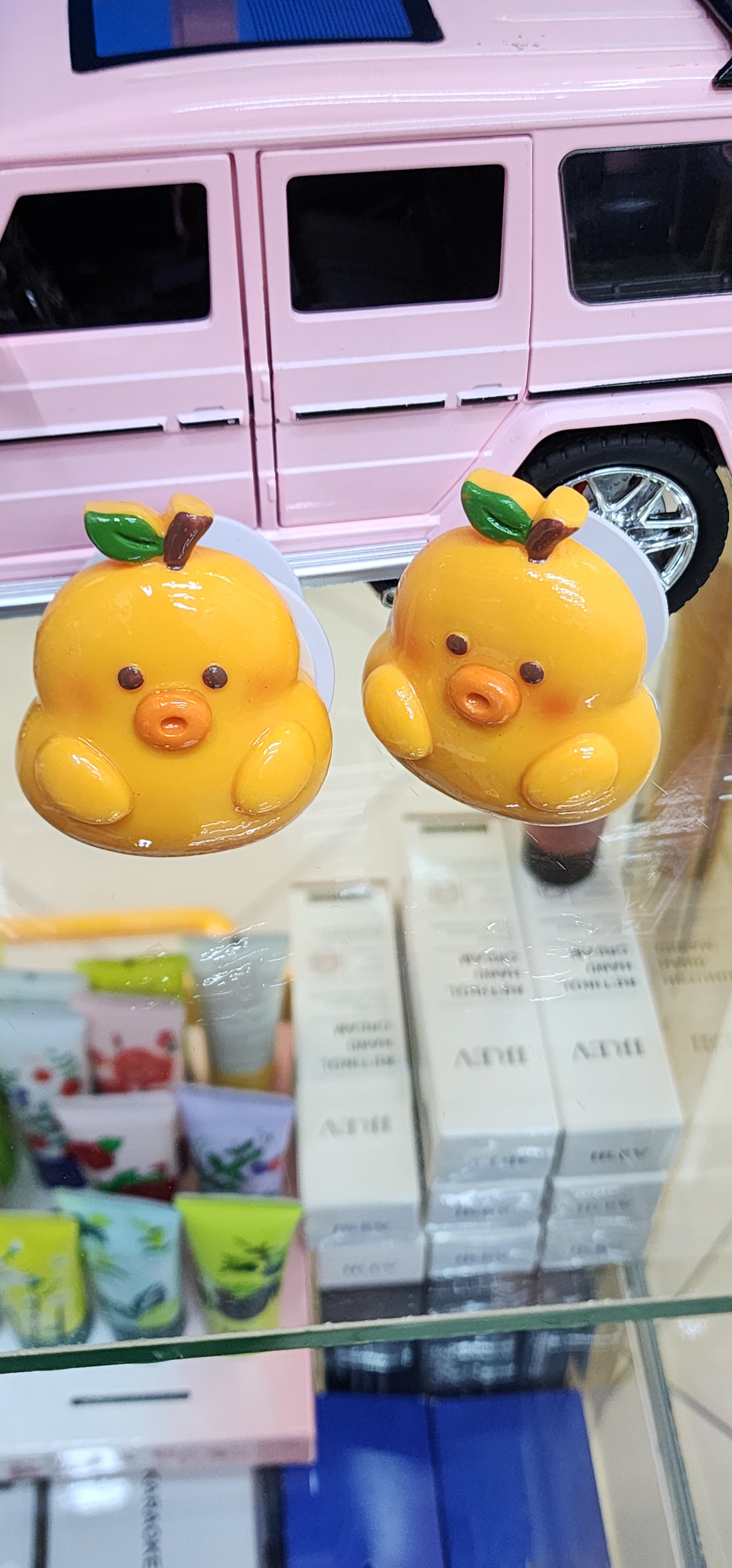 Peach pop sockets