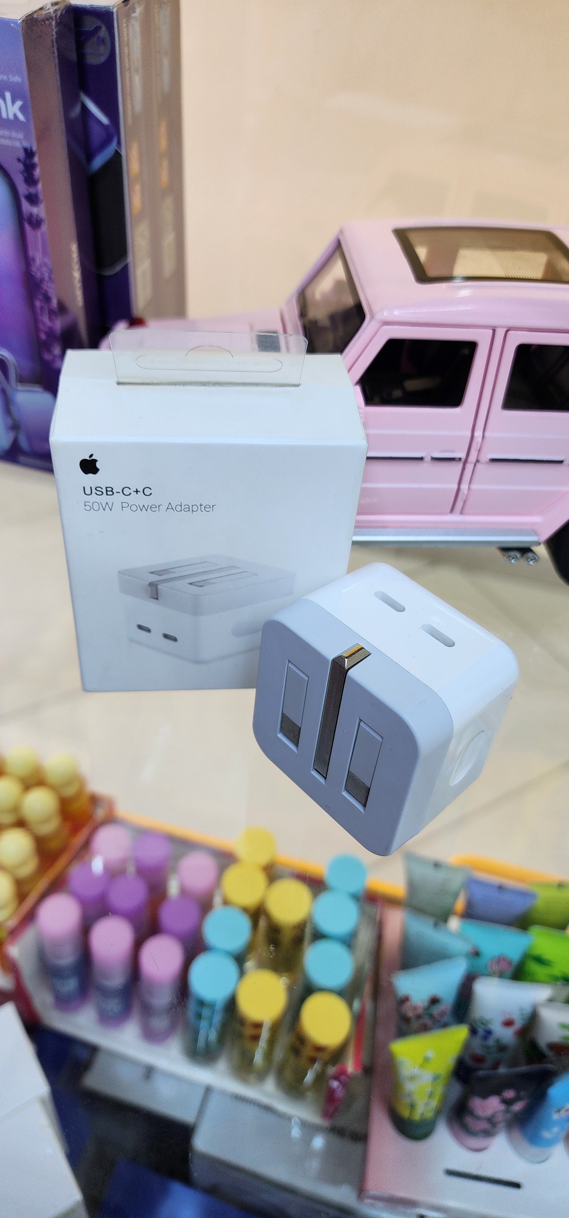 IPhone 50 watts adapter
