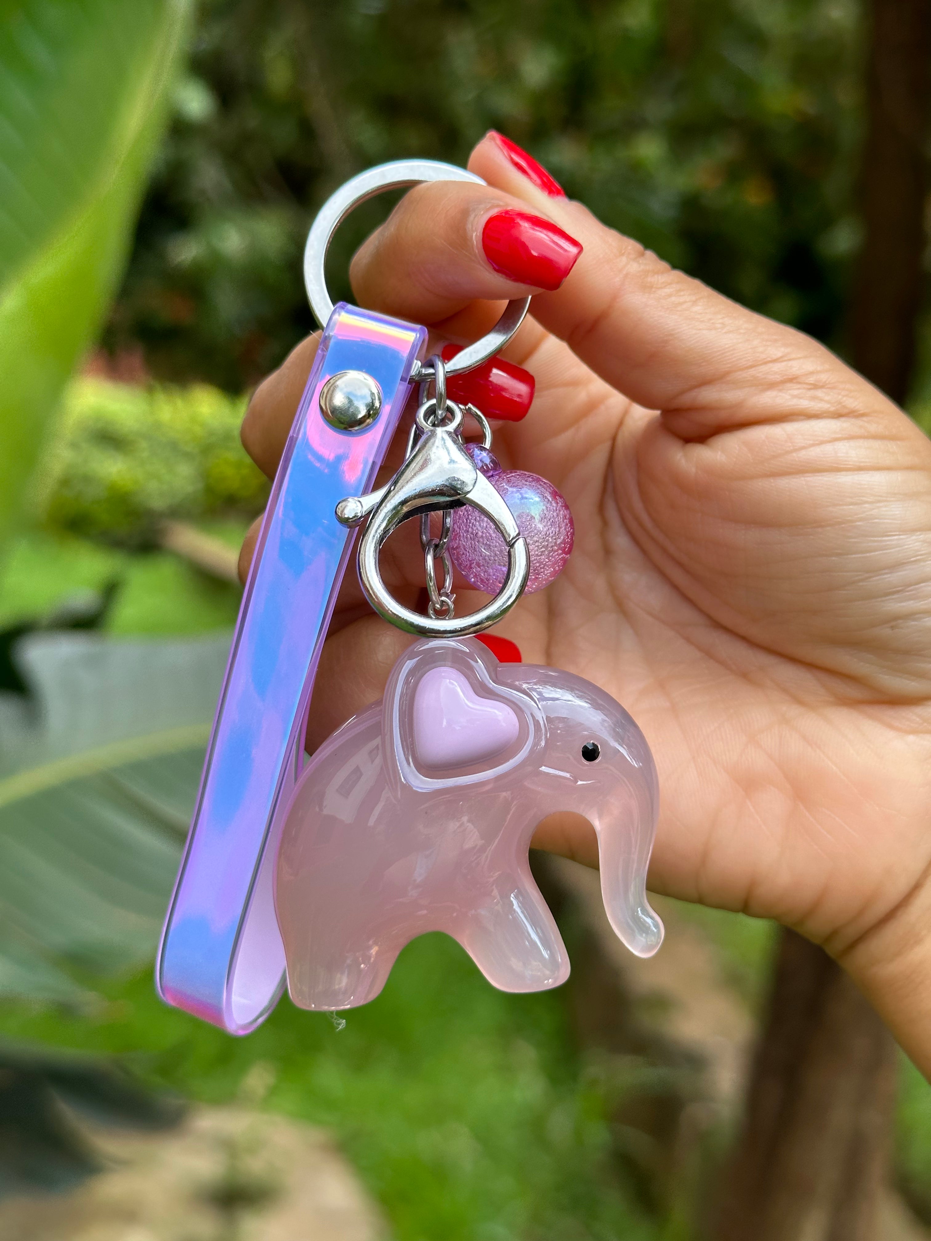 Resin elephant keyholder keychain